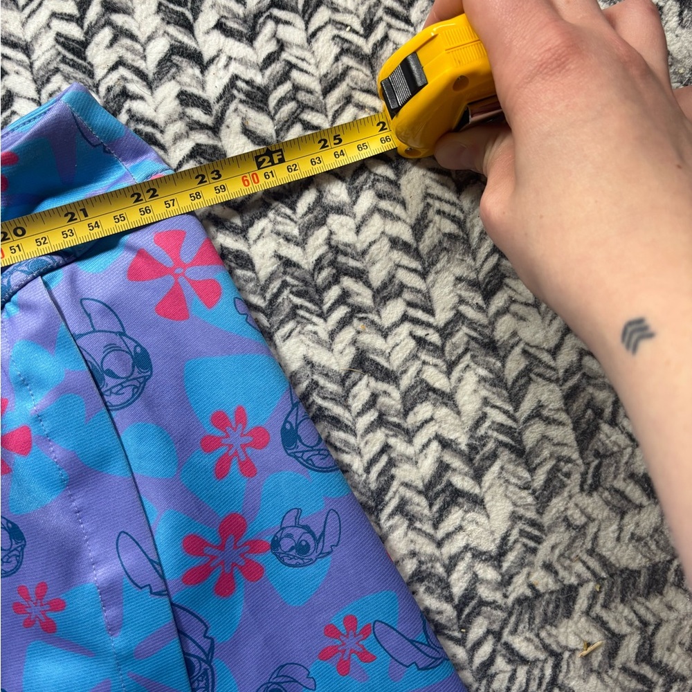 Like New Official Disney Lilo and Stitch Floral Plus Sized Swim Skort Size 2X - Picture 6 of 9